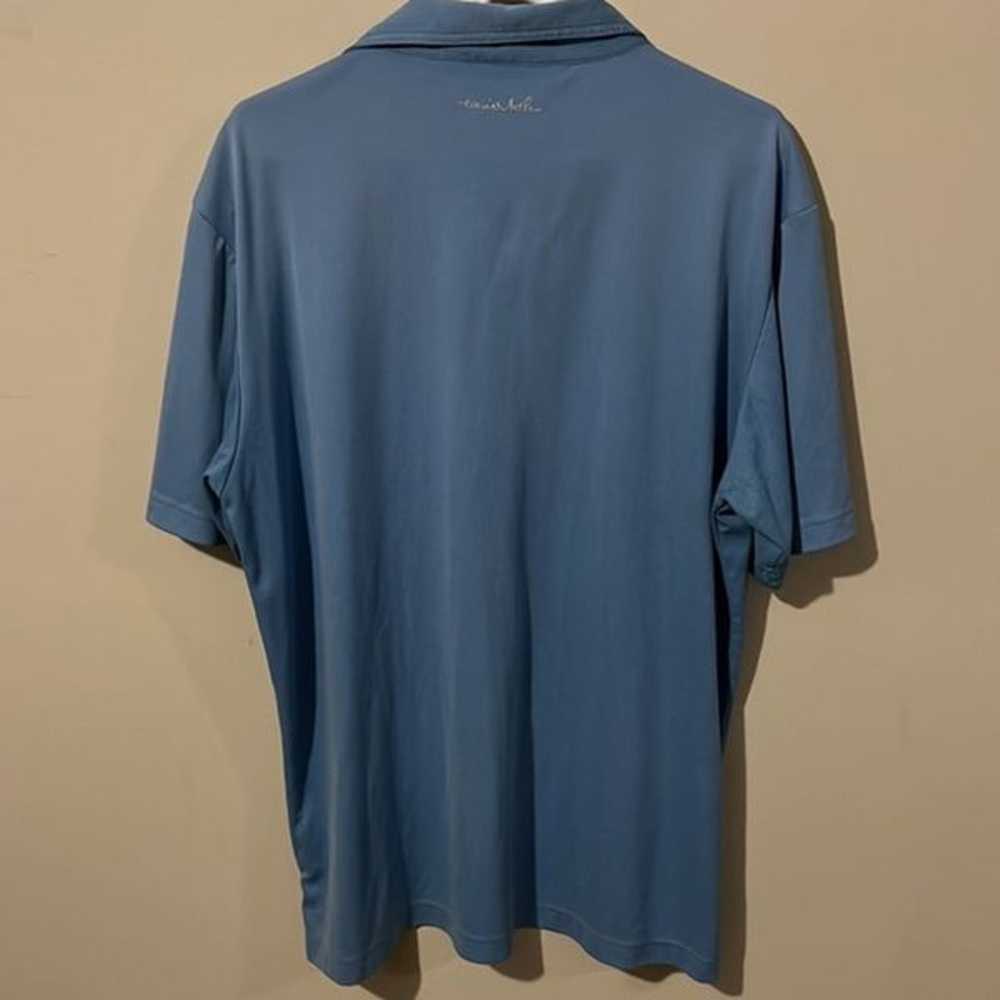 Men’s Travis Matthew golf shirt, slightly worn - image 4