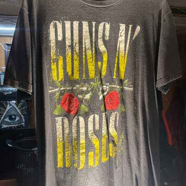 guns n roses shirt - image 1