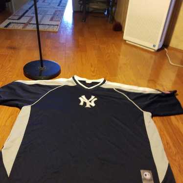New York Yankees  Shirt for men's Size 2 - image 1