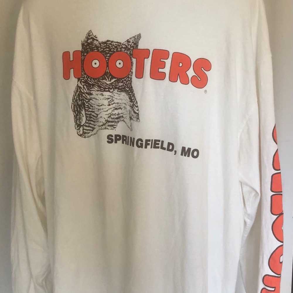 Vintage Hooters Tshirt Adult Mock Springfield Mis… - image 1