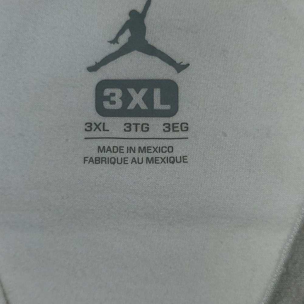 Size 3XLarge Men's Jordan Design T-Shirt Retro 6 … - image 3