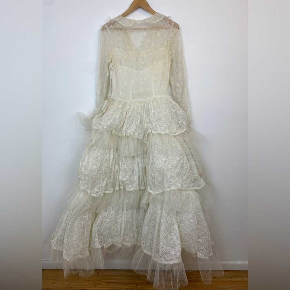 Vintage 1950s Lace & Tulle Layered Wedding Dress - image 2