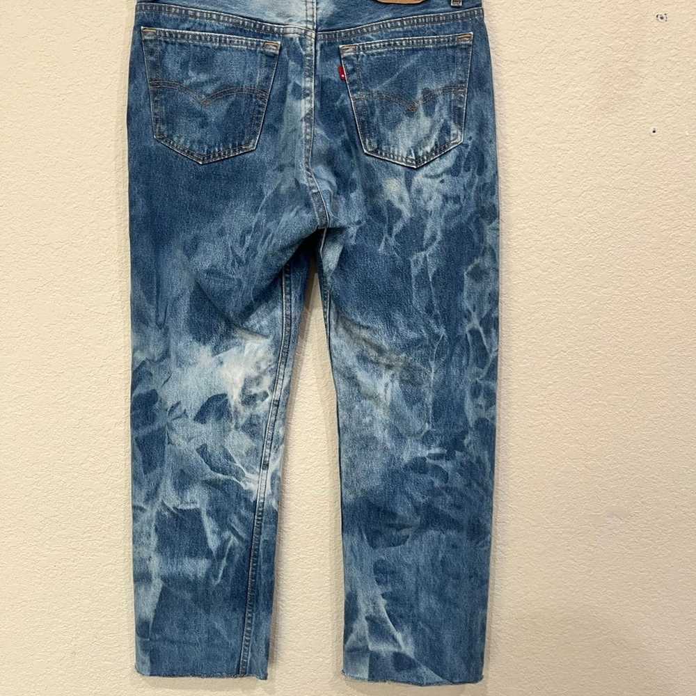 Vintage distresssed Levi jeans - image 1