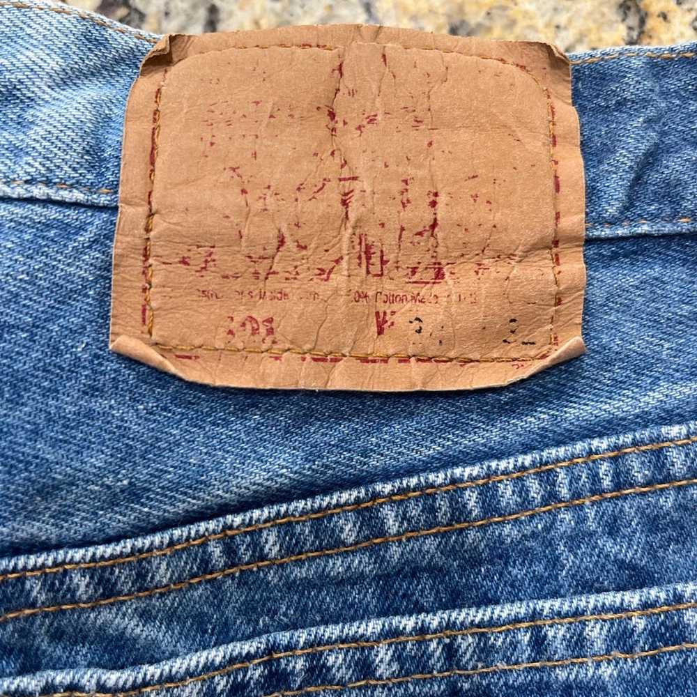 Vintage distresssed Levi jeans - image 3