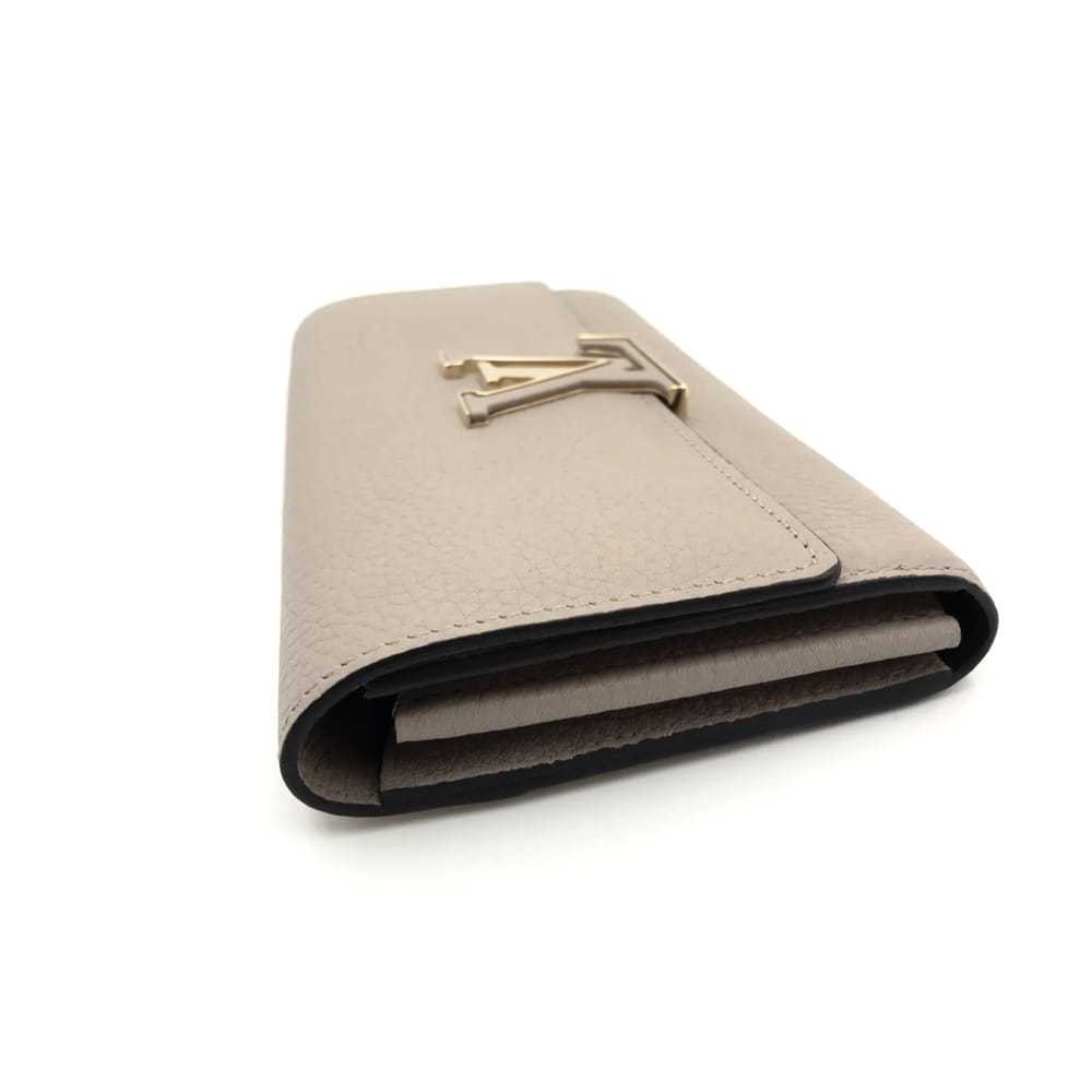 Louis Vuitton Capucines leather wallet - image 6