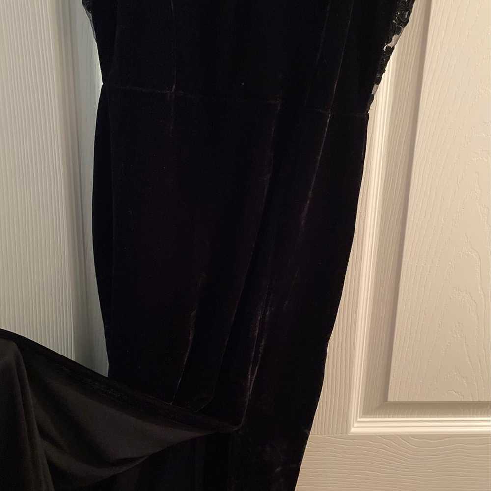 Black velvet dress - image 3