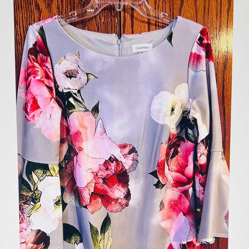 Calvin Klein Floral print, 3/4 bell sleeve.NWOT - image 1