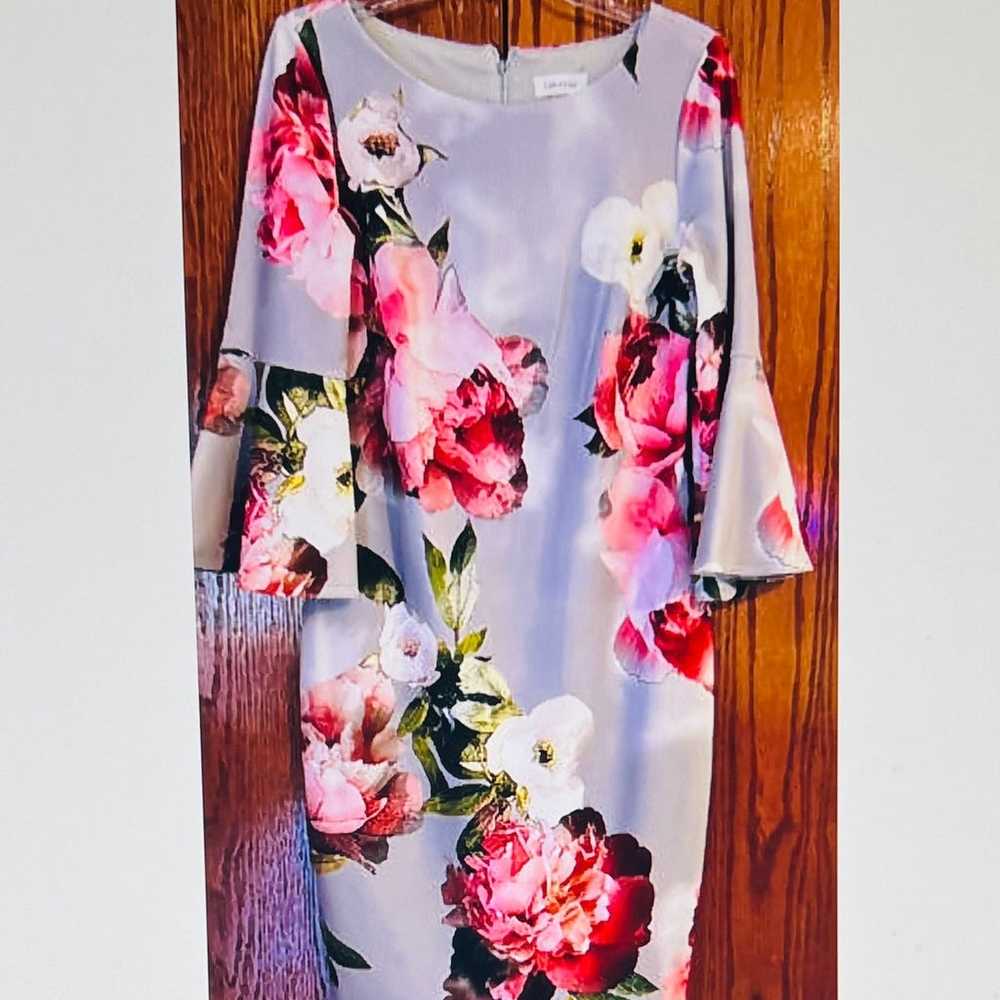Calvin Klein Floral print, 3/4 bell sleeve.NWOT - image 2