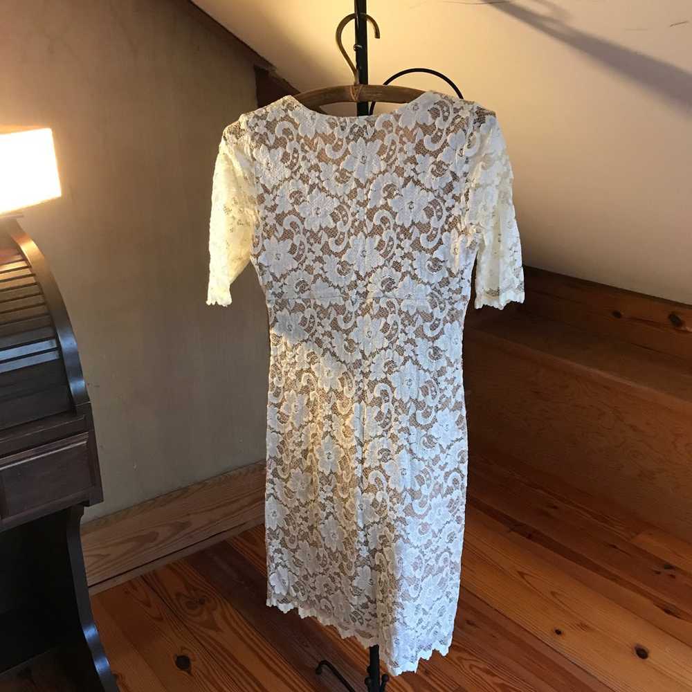 Karen Kane White Nude Lace 3/4 Length Dress, EUC,… - image 2