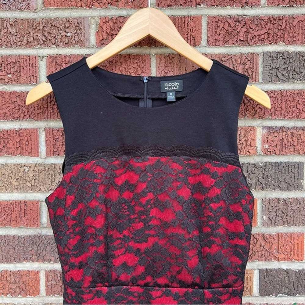 Nicole Miller Black and Red Floral Lace Sleeveles… - image 2