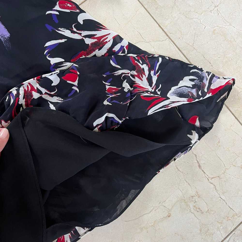 Parker NWOT Size Medium 100% Silk Floral Dress - image 4