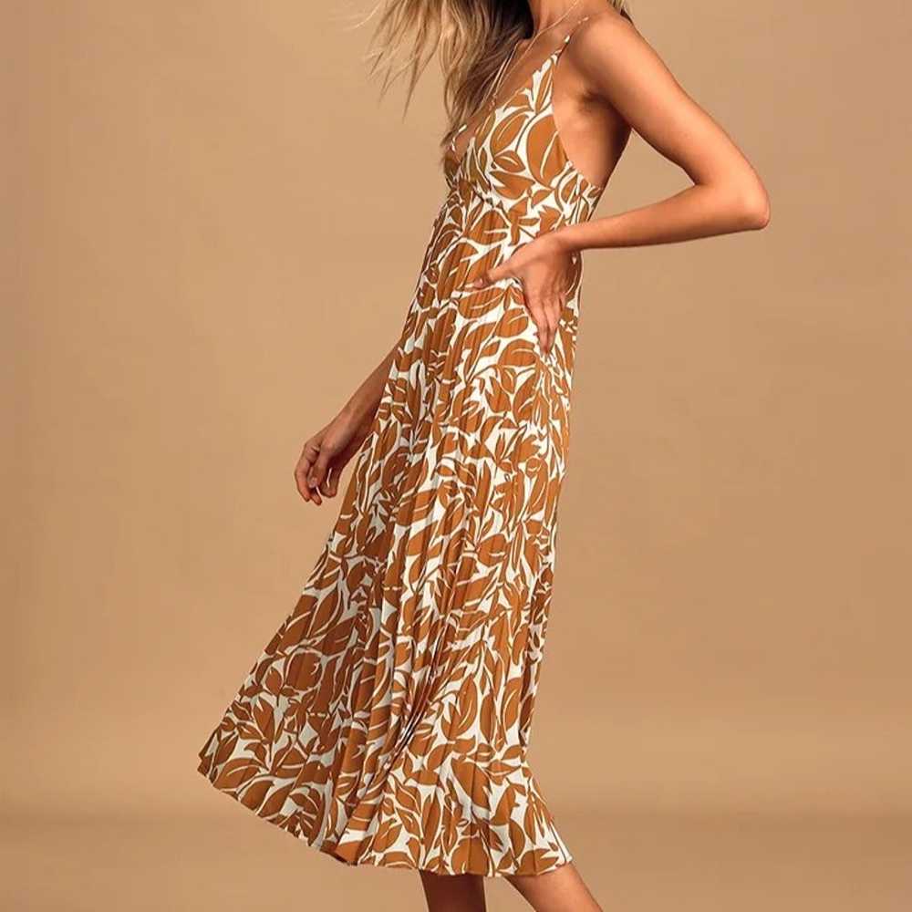 Admiring You Brown and White Floral Print Pleated… - image 3