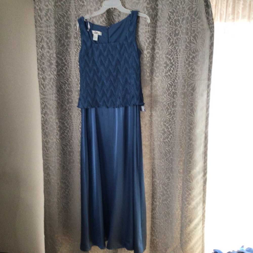 formal dress - image 4