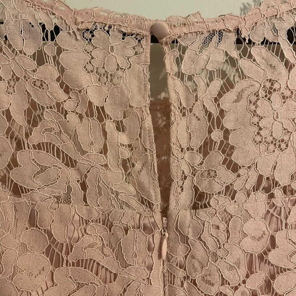 Blush pink lace dress - image 4