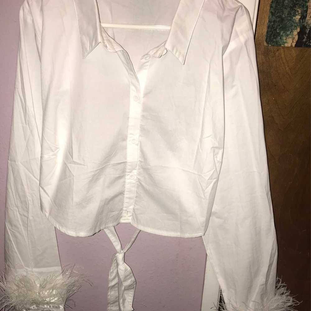 Plus size white button down feather crop top 3x - image 4