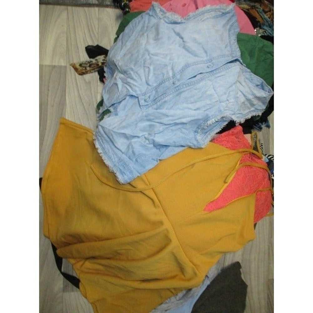 52 pc assorted women’s clothing Lot Bundle sizes … - image 10