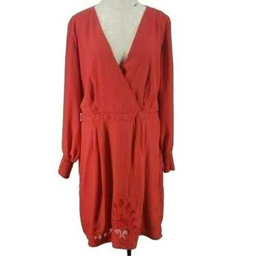 Gibson Latimer Red Cross Over Lace Long Sleeve V N
