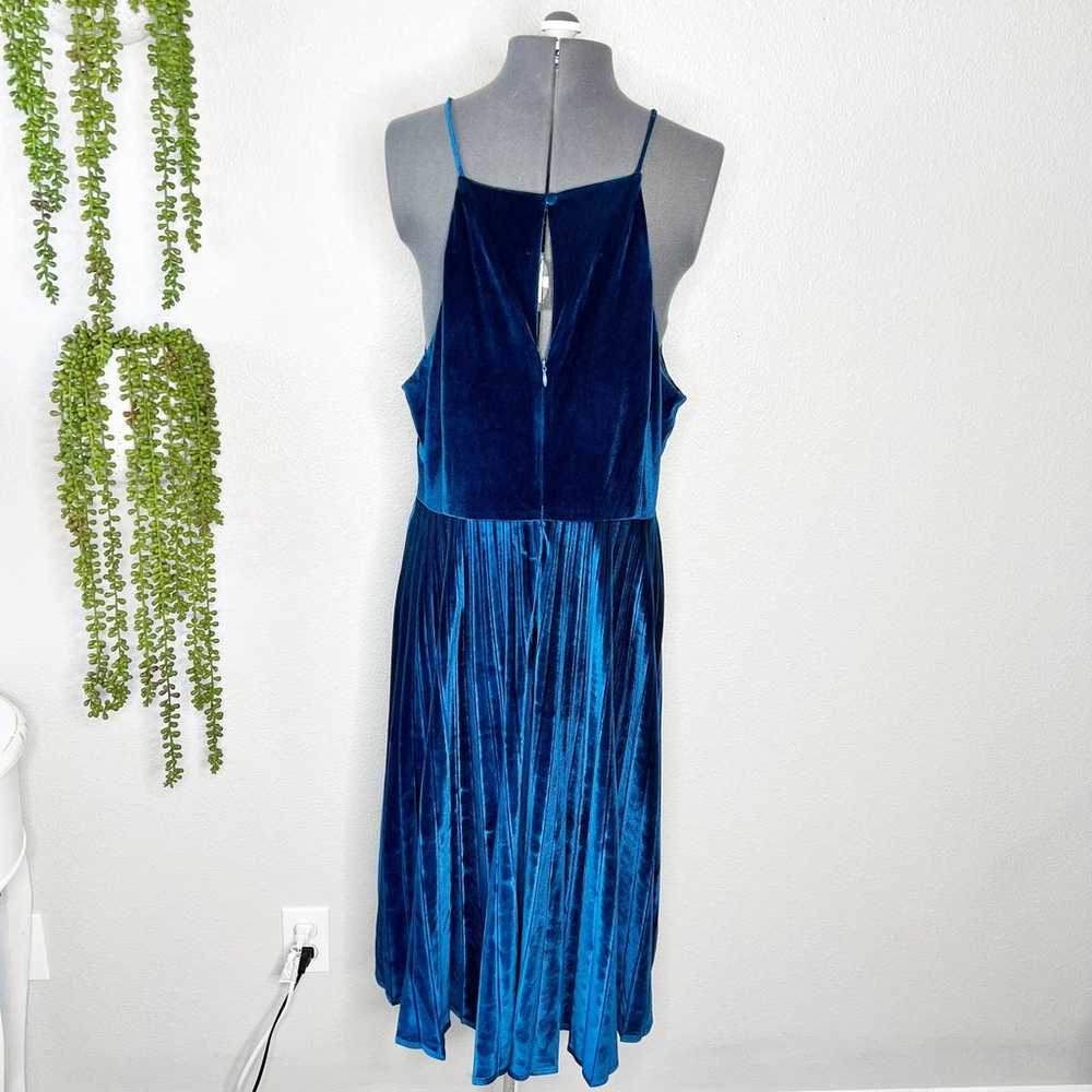 Chelsea28 Blue Velvet Sleeveless High Neck Dress … - image 5