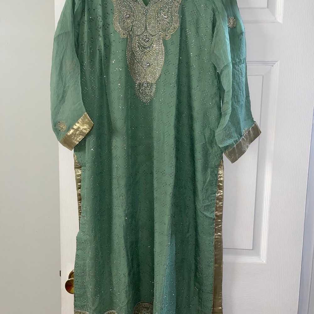Beautiful Pakistani Indian dress - image 3