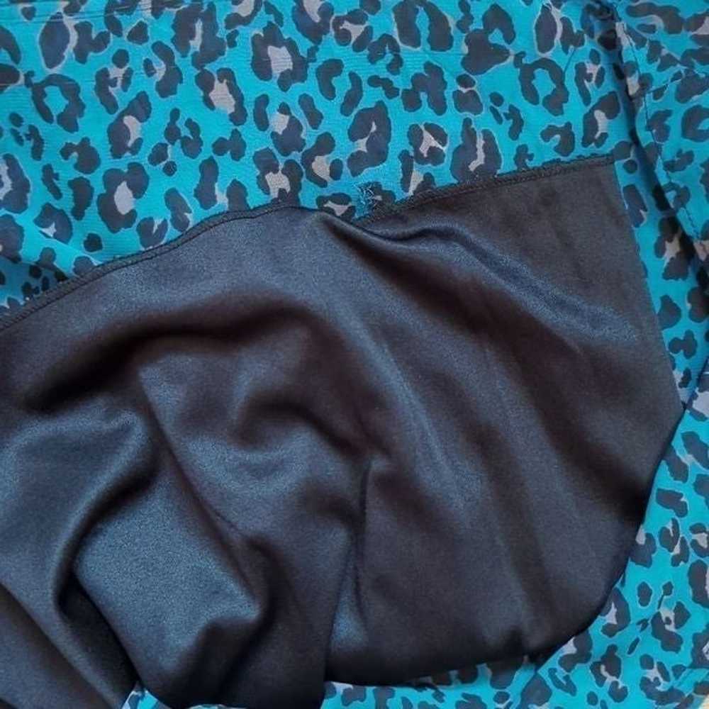 Torrid maxi smocked blue leopard dress sz 2 - image 7