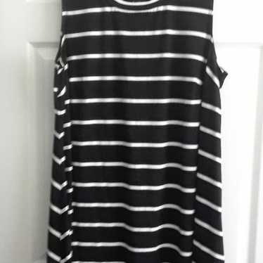 Sleeveless Striped dress - image 1