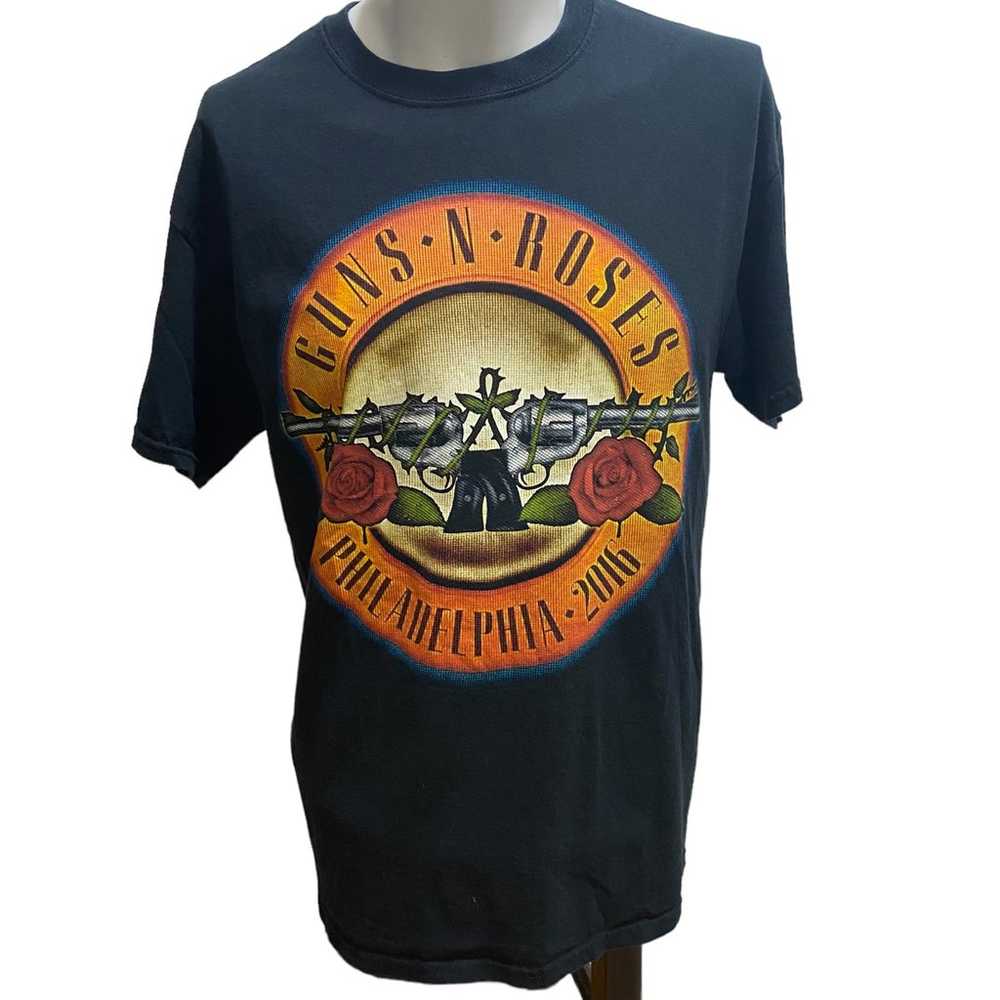 Guns n Roses 2016 Philadelphia tee shirt - image 1