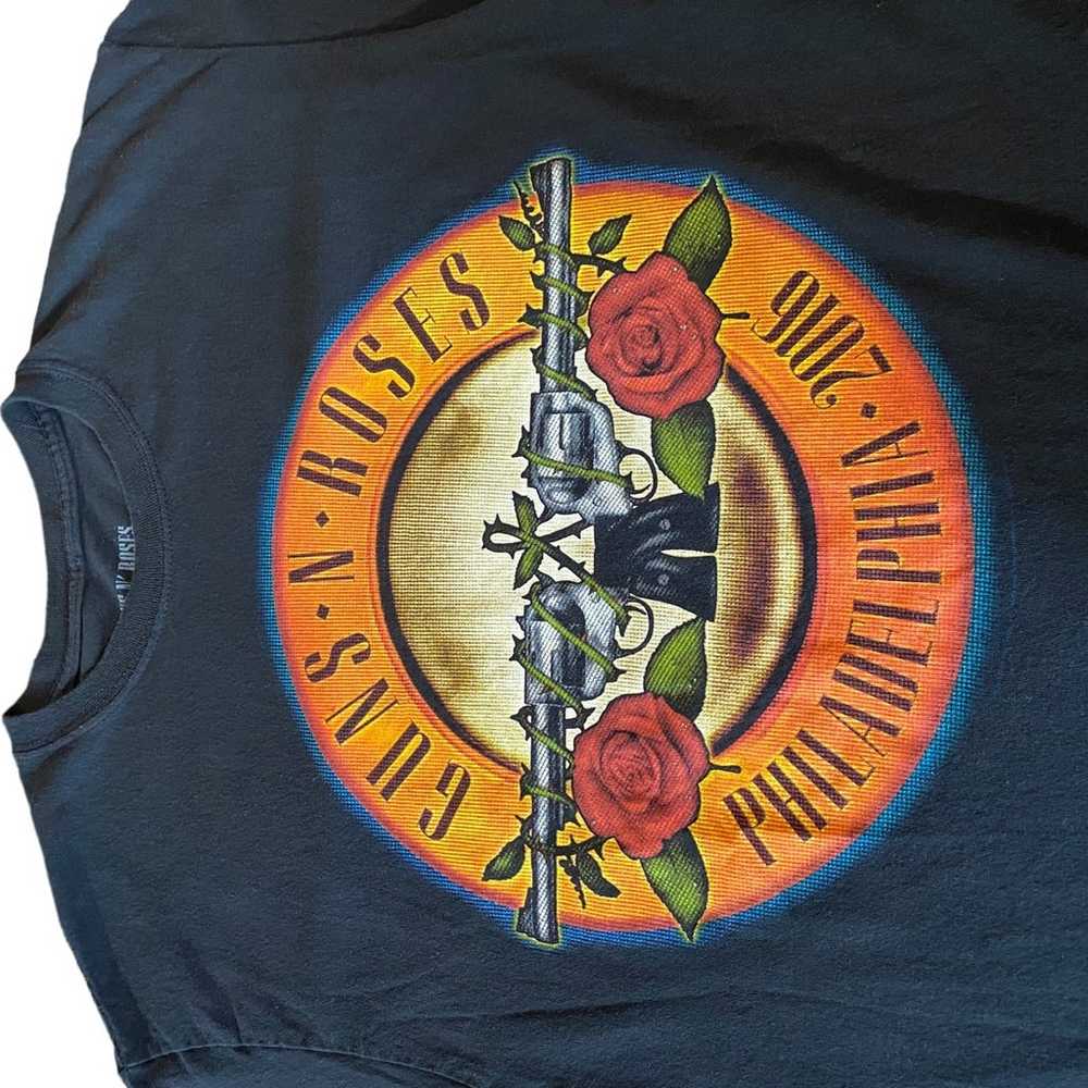 Guns n Roses 2016 Philadelphia tee shirt - image 4