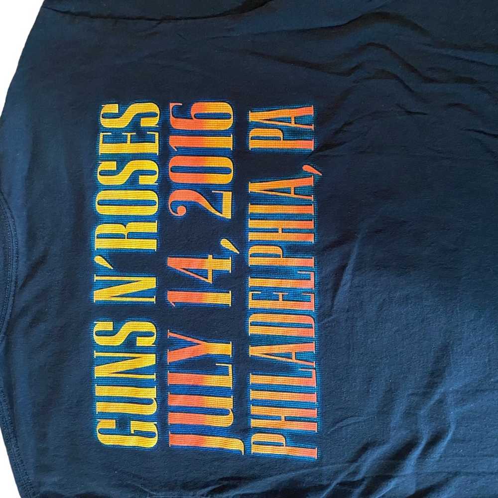 Guns n Roses 2016 Philadelphia tee shirt - image 6