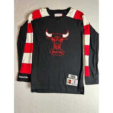 MITCHELL & NESS  1966 Chicago Bulls Striped Longs… - image 1