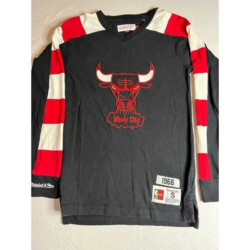MITCHELL & NESS  1966 Chicago Bulls Striped Longs… - image 3