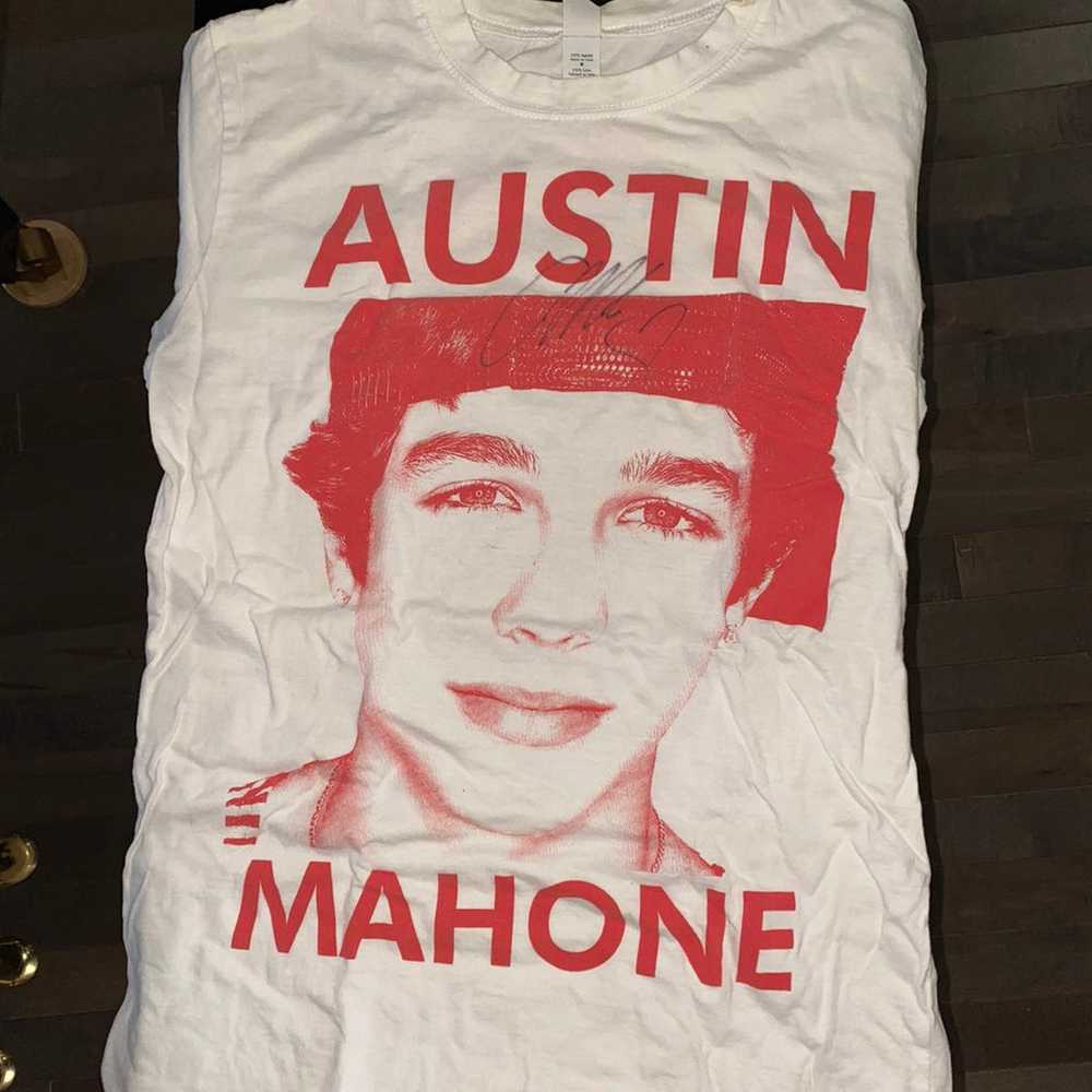 SIGNED Austin Mahone tshirt - image 2