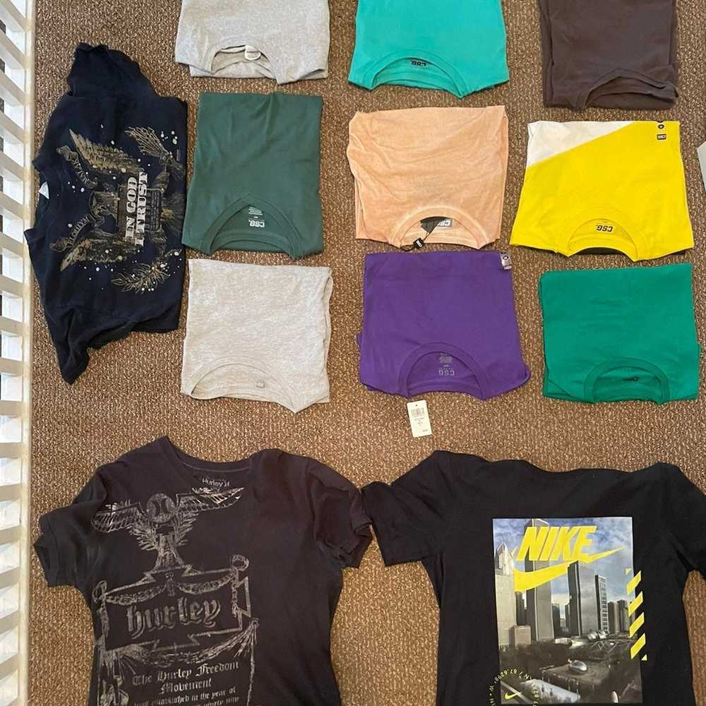 Lot of men's t shirts (M) - image 1