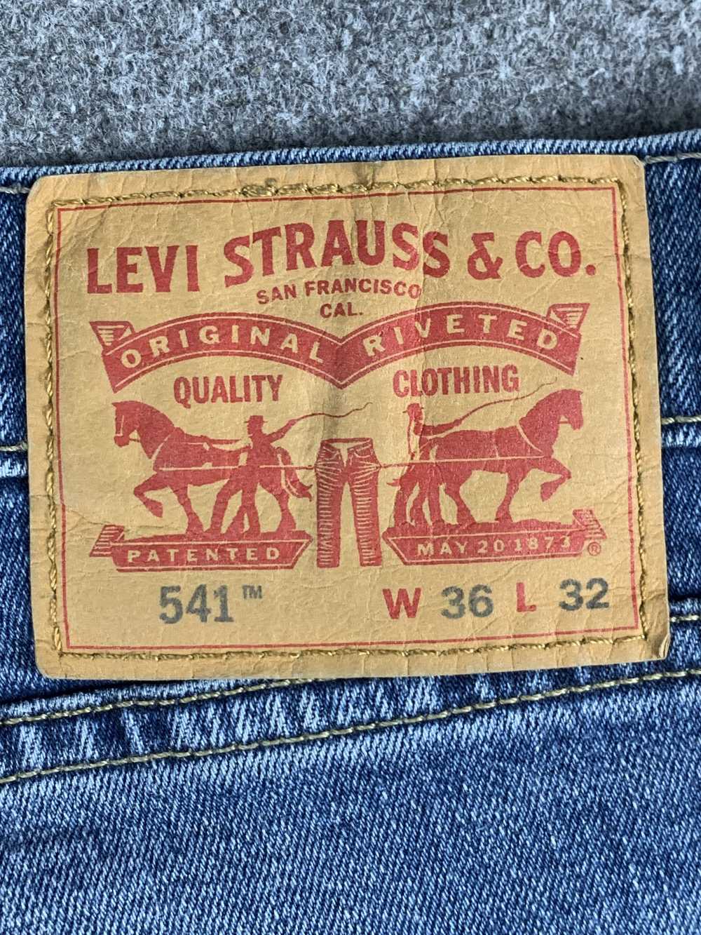 Levi's × Vintage Vintage Levis 541 Faded Blue Jea… - image 4