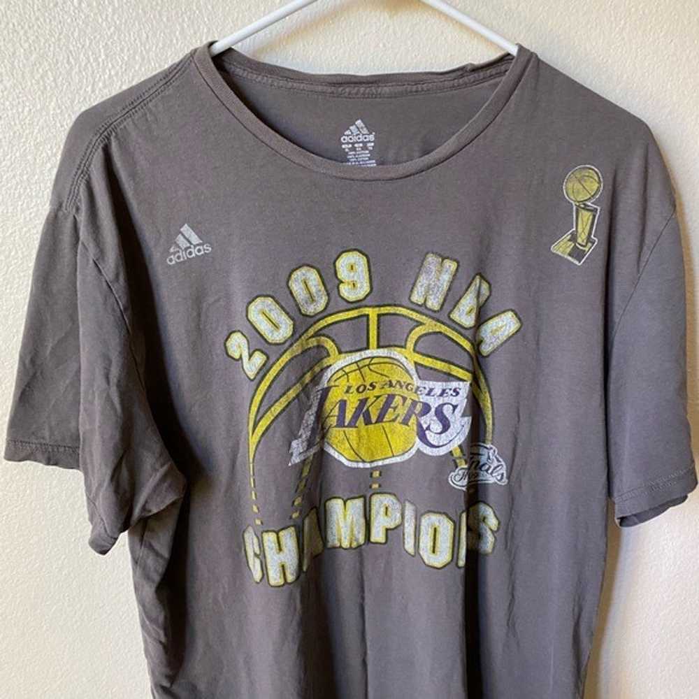 Adidas NBA 2009 LA Lakers Champions Tee Shirt Gre… - image 3