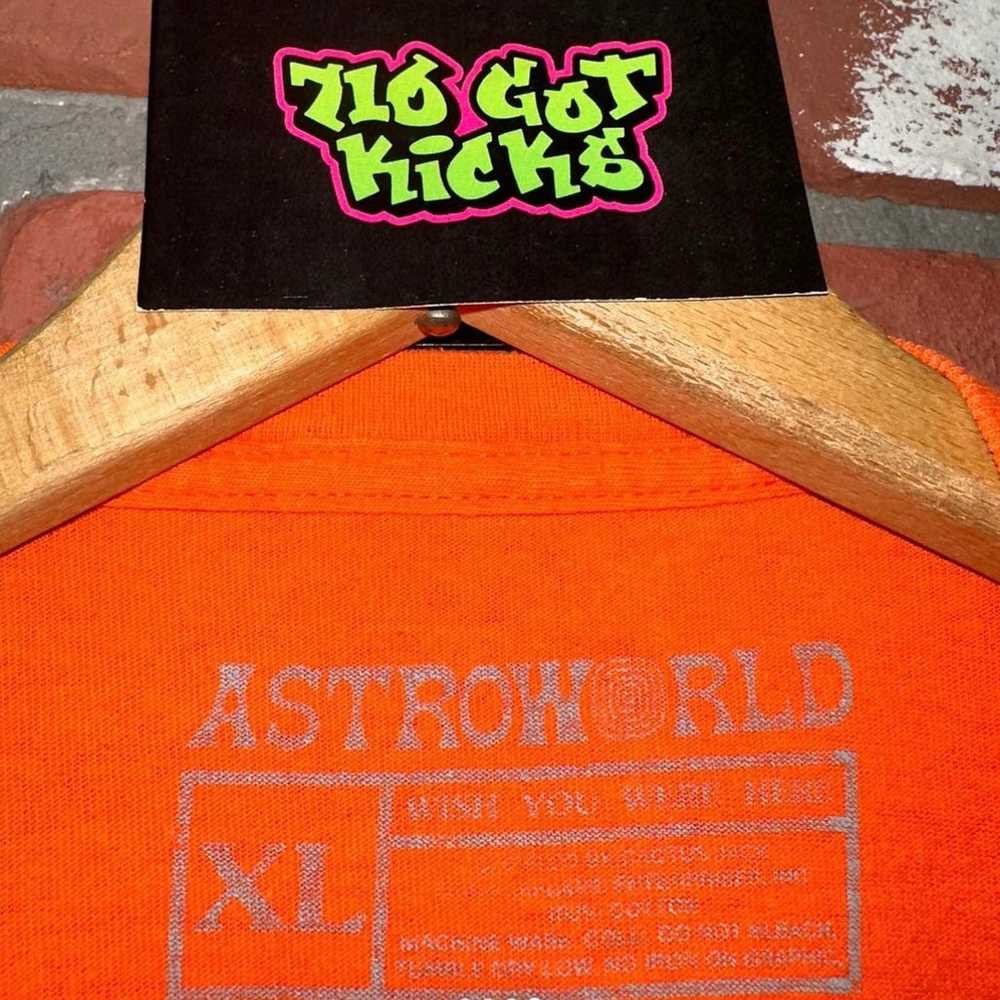 Travis Scott Astroworld LOCAL CREW Orange T-Shirt… - image 4