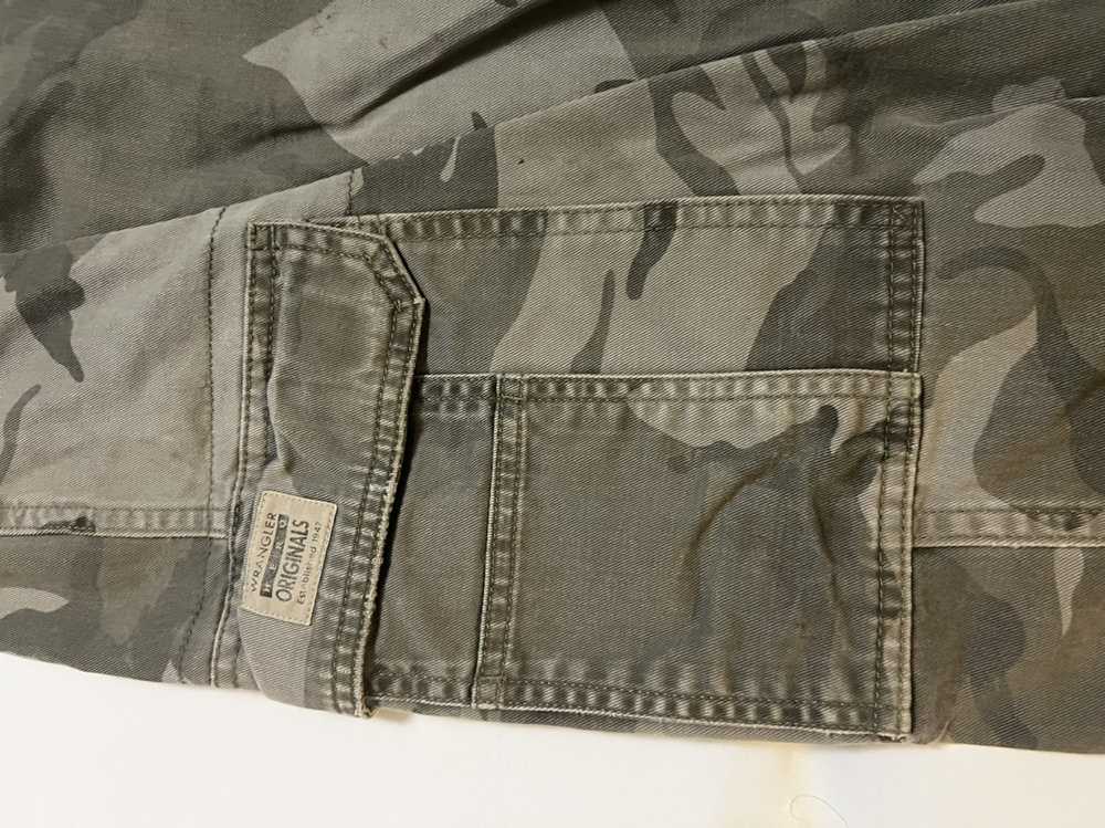 Wrangler Vintage Wrangler Camo Cargos - image 2