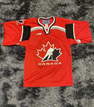 Eddie Bauer Bauer Canada hockey jersey