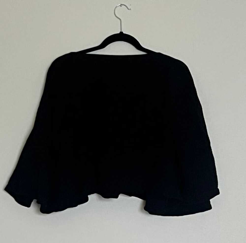 Hackwith Design House Cropped Flare Sleeve Top (M… - image 2