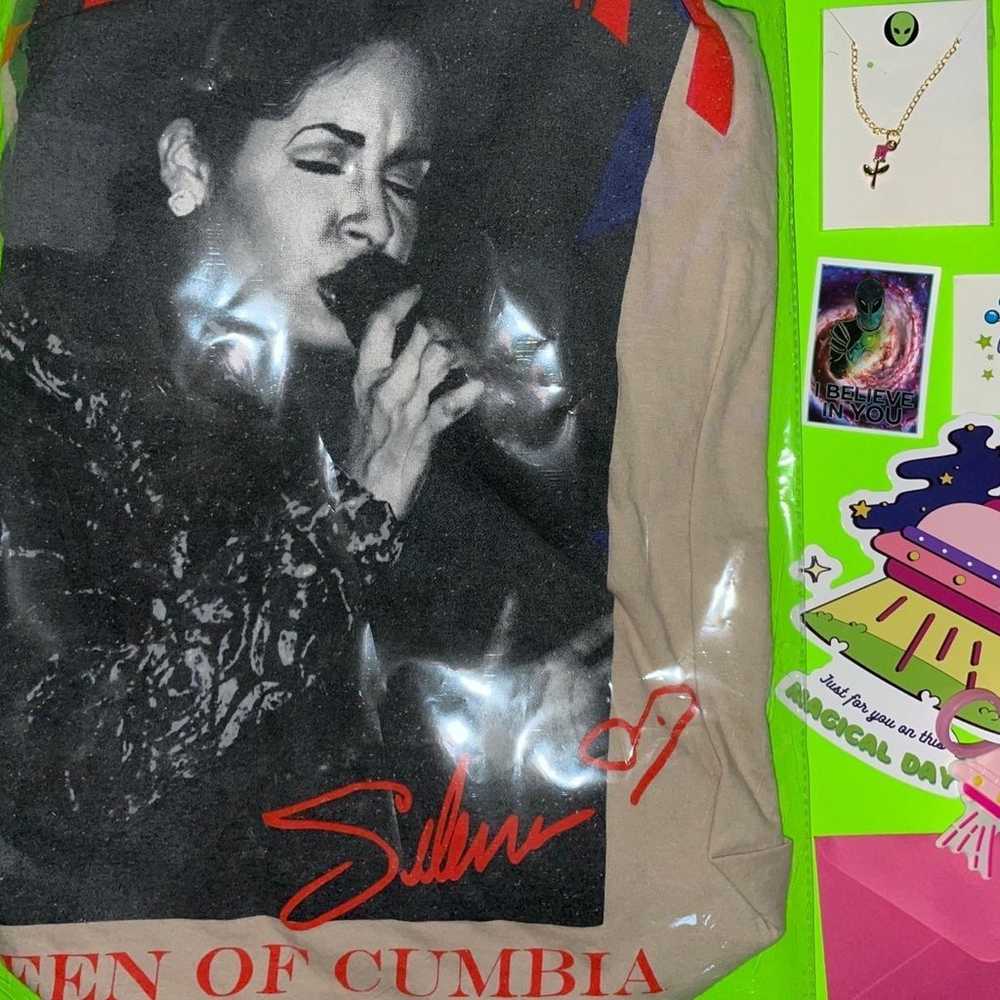 Brand new Selena Quintanilla pop art signature sh… - image 6