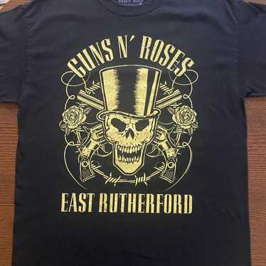 Guns n Roses  2016 NITLT t shirt large - image 1