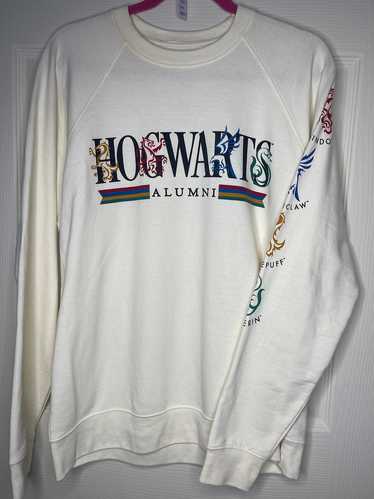 Wizarding World of Harry Potter Hogwartz Alumni Cr