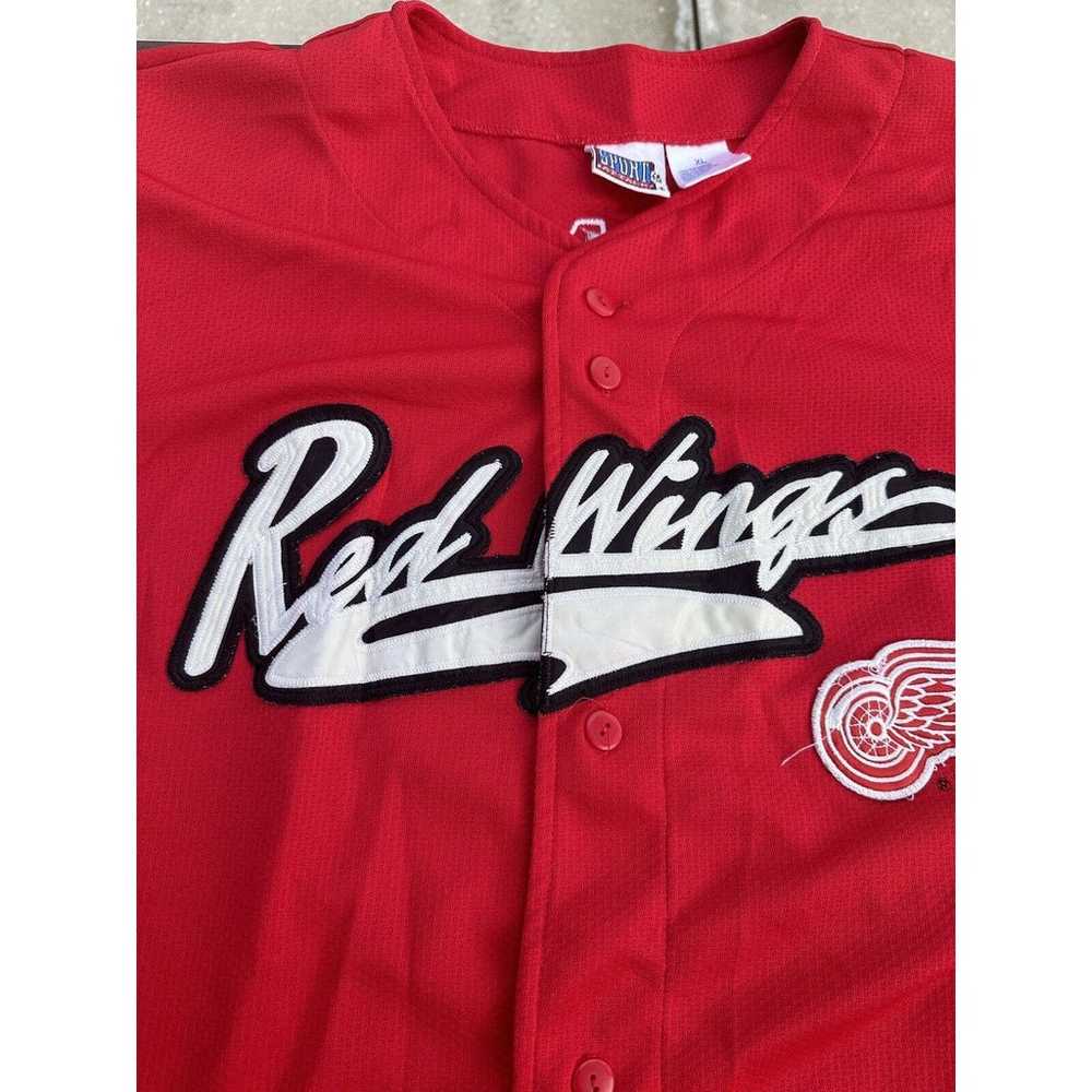 VTG Detroit Red Steve Yzerman Baseball Jersey Ext… - image 4