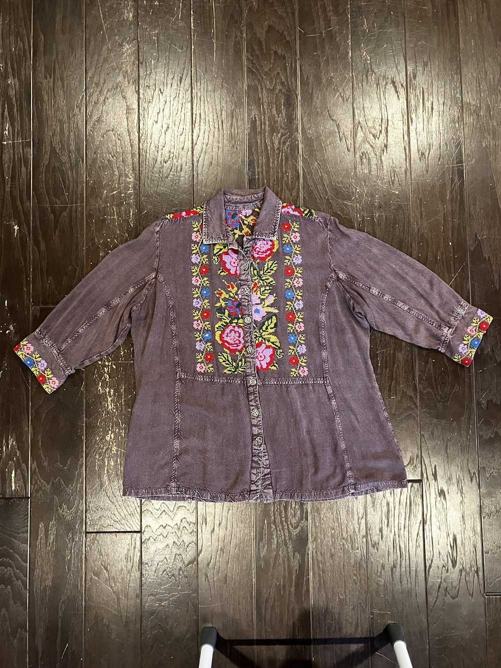 Streetwear × Vintage Cross stitched, flowers shirt - image 2