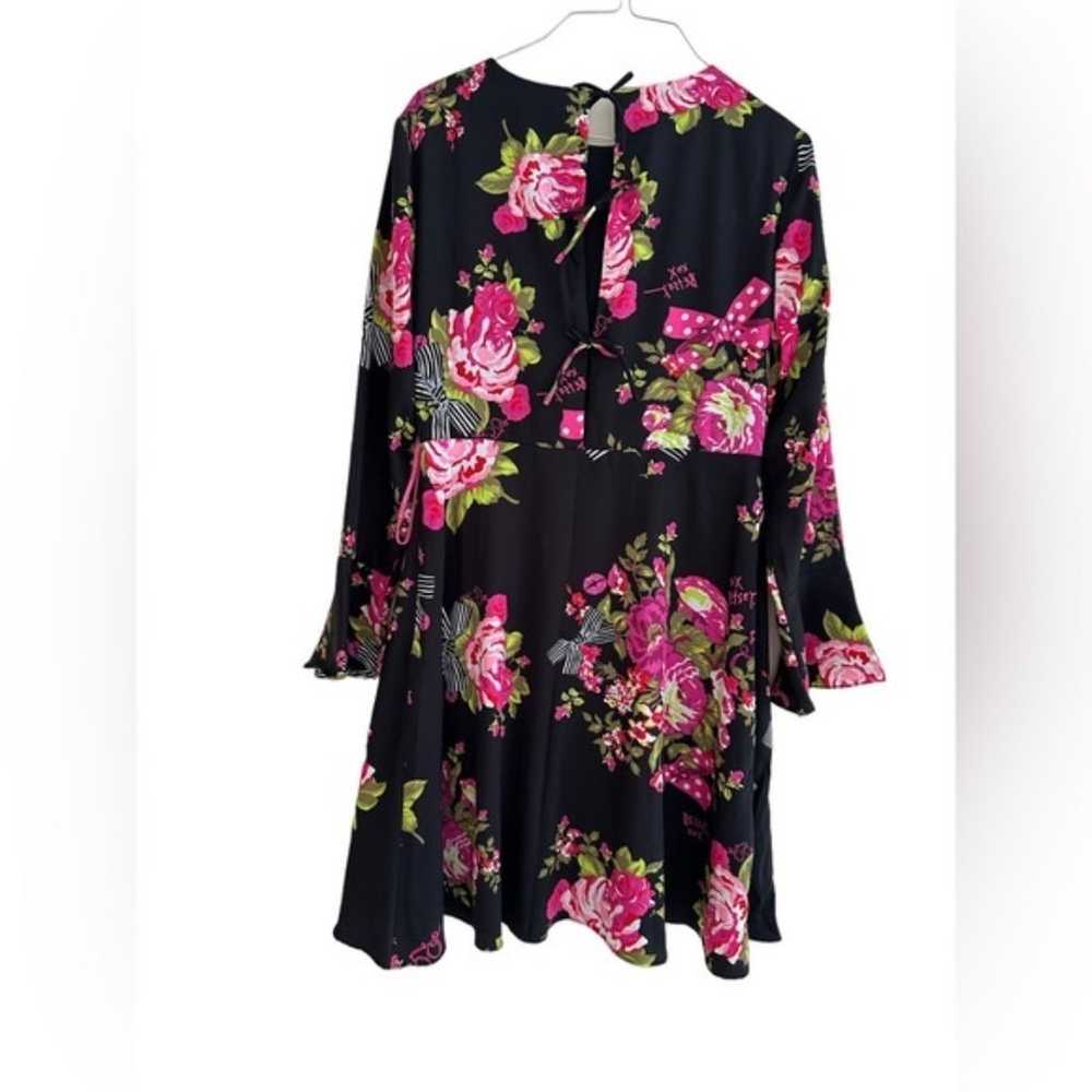 Betsey Johnson Black Floral Bell Sleeve Dress - S… - image 5