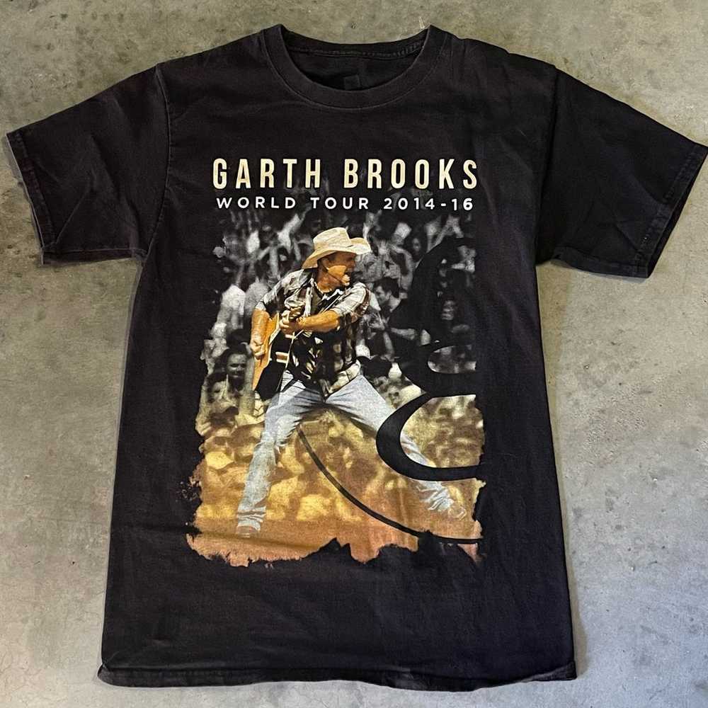 GARTH BROOKS WORLD TOUR 2014-2016 T-shirt - image 1