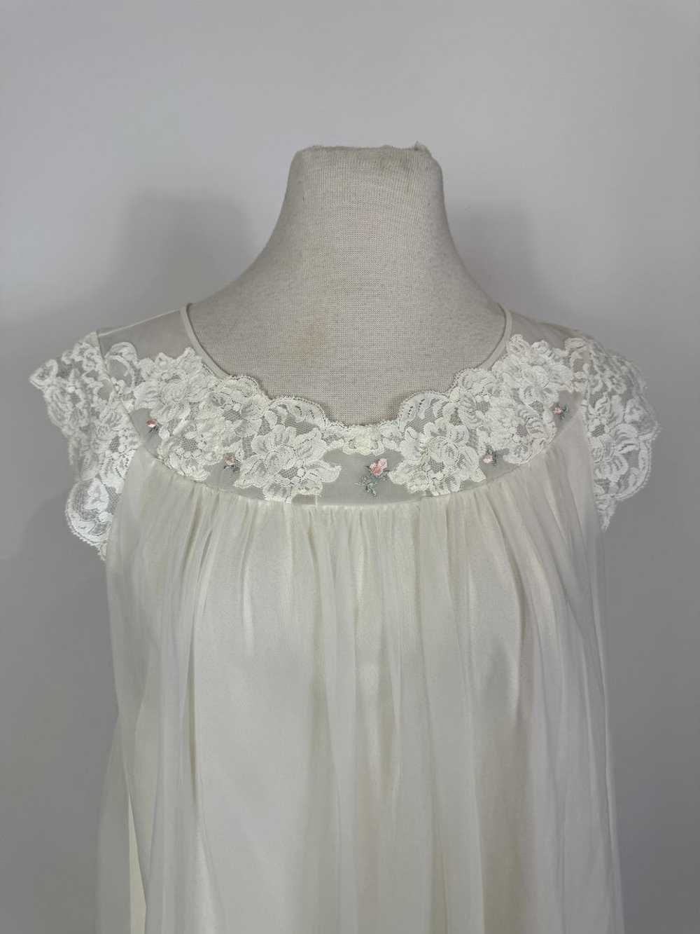 1960s Shadowline White Chiffon Peignoir Slip Dres… - image 3