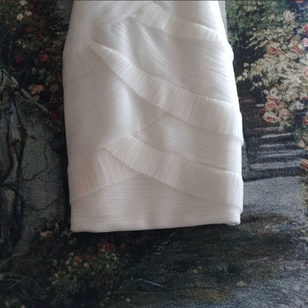 bcbgmaxazria white ruffled dress size 2 - image 4