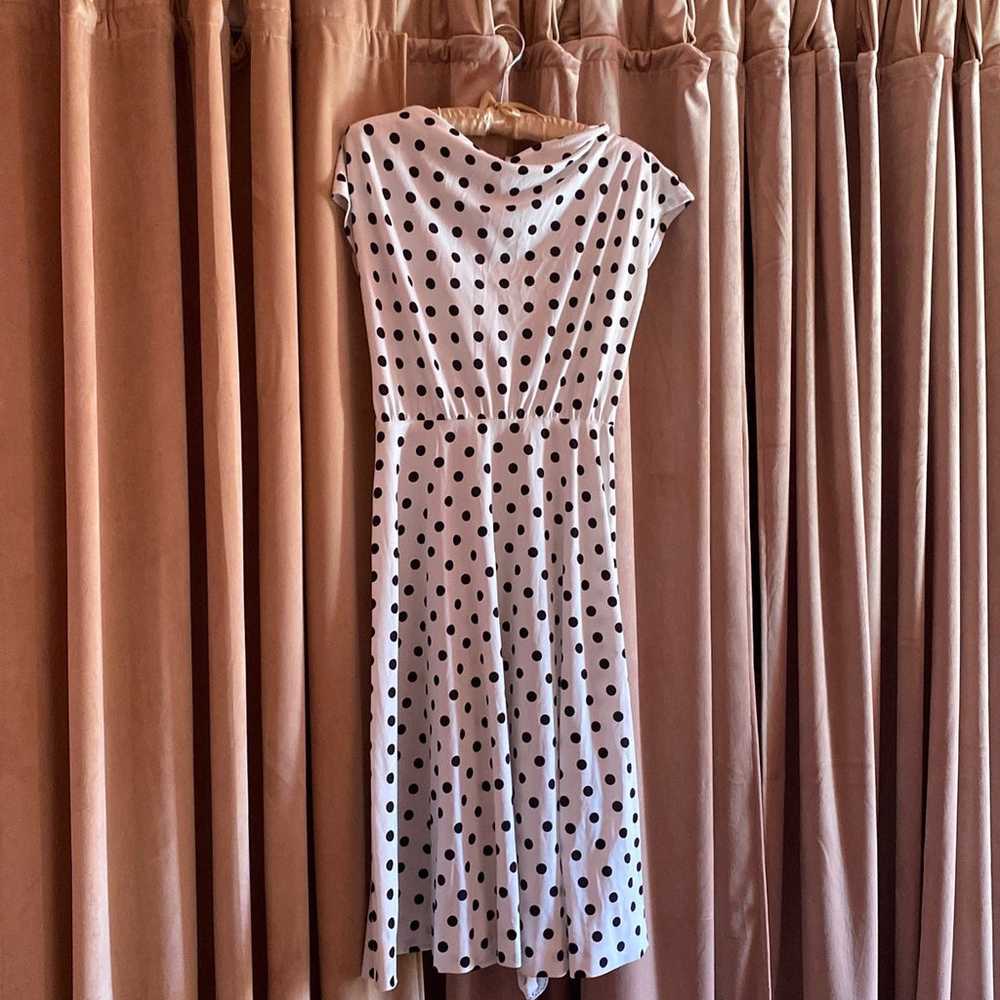 True vintage flattering white polka dot dress cow… - image 2