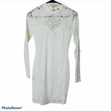 Small long-sleeve white fully lace dress - image 1