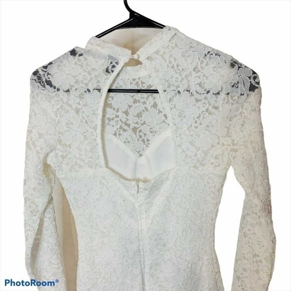Small long-sleeve white fully lace dress - image 4